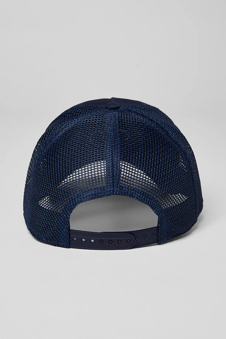 Alo Yoga - District Trucker Hat