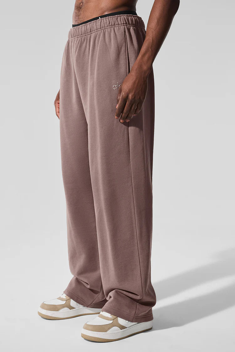 Alo Yoga - Accolade Straight Leg Sweatpant