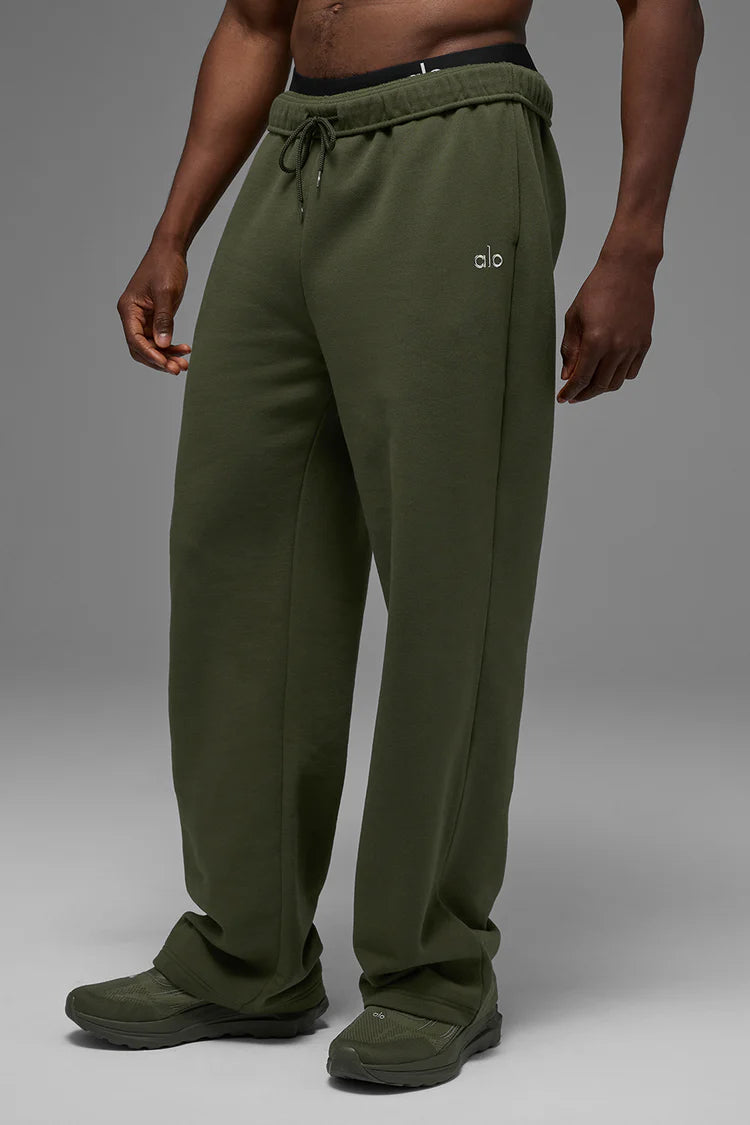 Alo Yoga - Accolade Straight Leg Sweatpant
