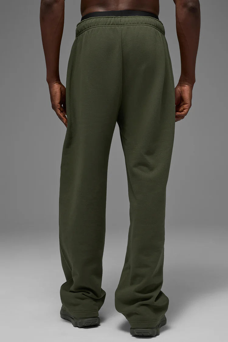 Alo Yoga - Accolade Straight Leg Sweatpant