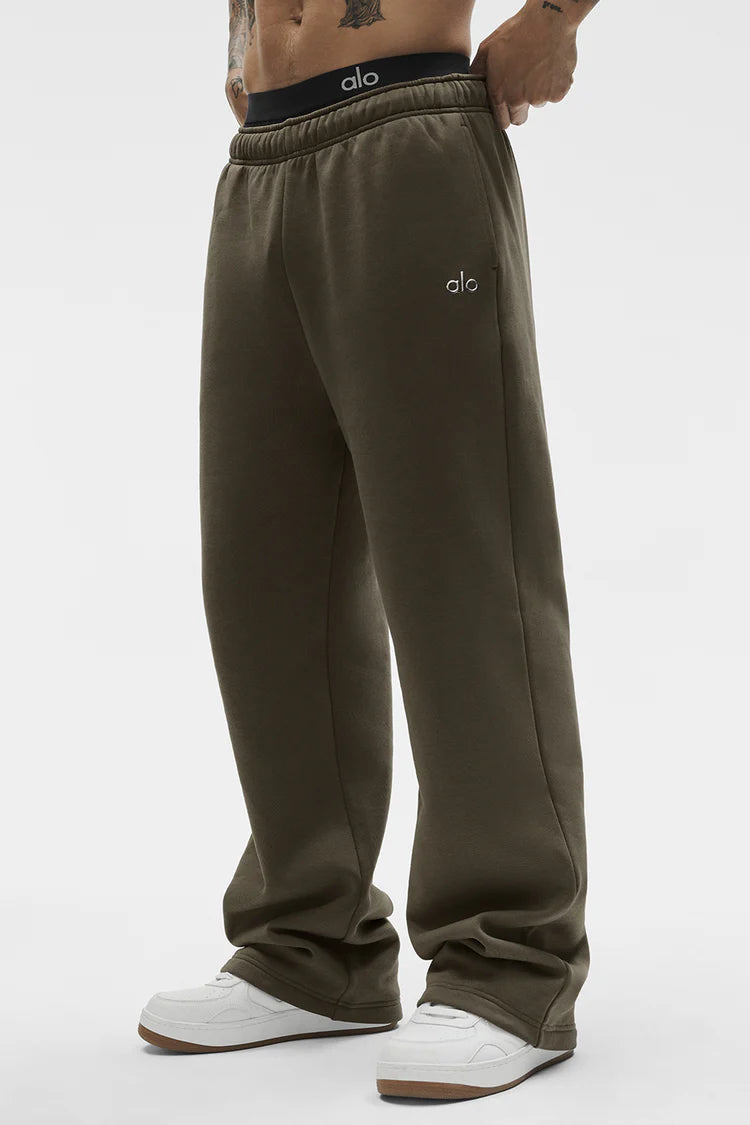 Alo Yoga - Accolade Straight Leg Sweatpant
