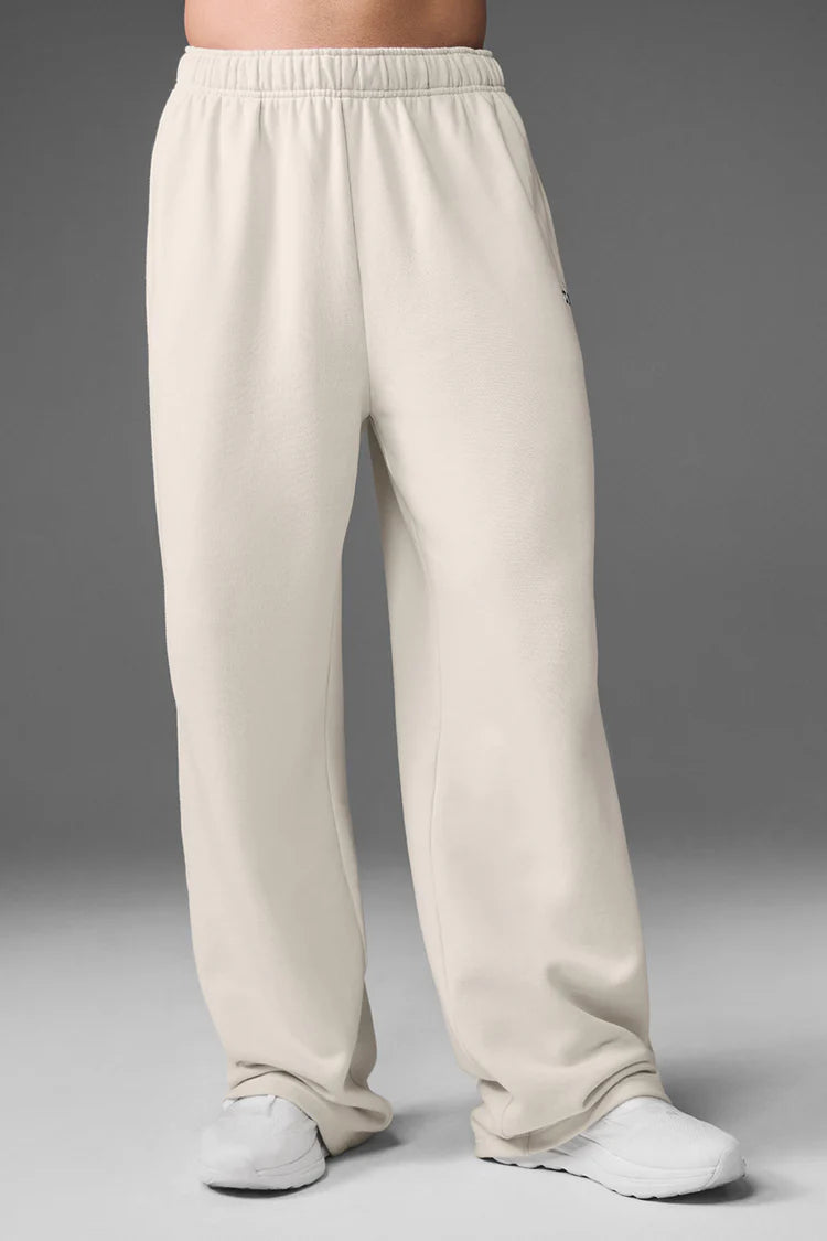 Alo Yoga - Accolade Straight Leg Sweatpant