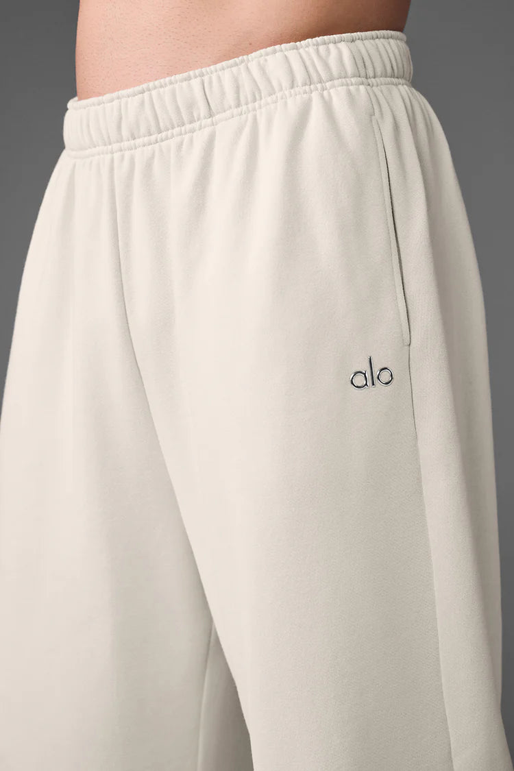 Alo Yoga - Accolade Straight Leg Sweatpant