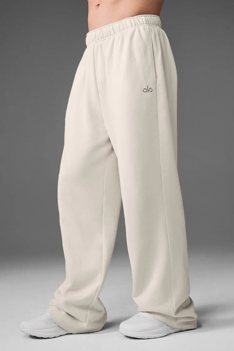 Alo Yoga - Accolade Straight Leg Sweatpant