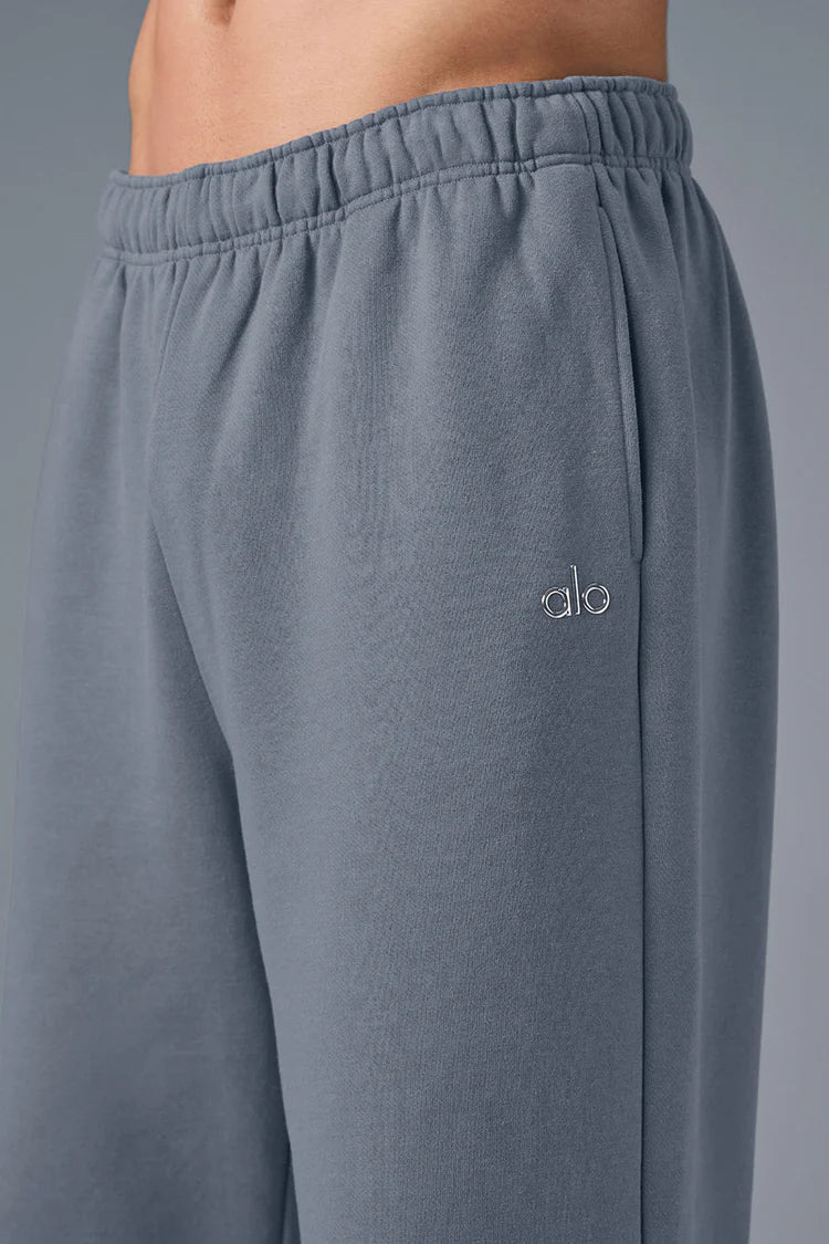 Alo Yoga - Accolade Straight Leg Sweatpant
