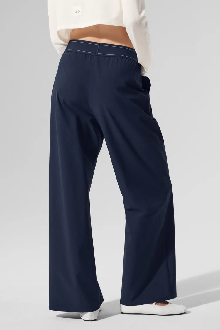 Alo Yoga - Suit Up Trouser (Regular)