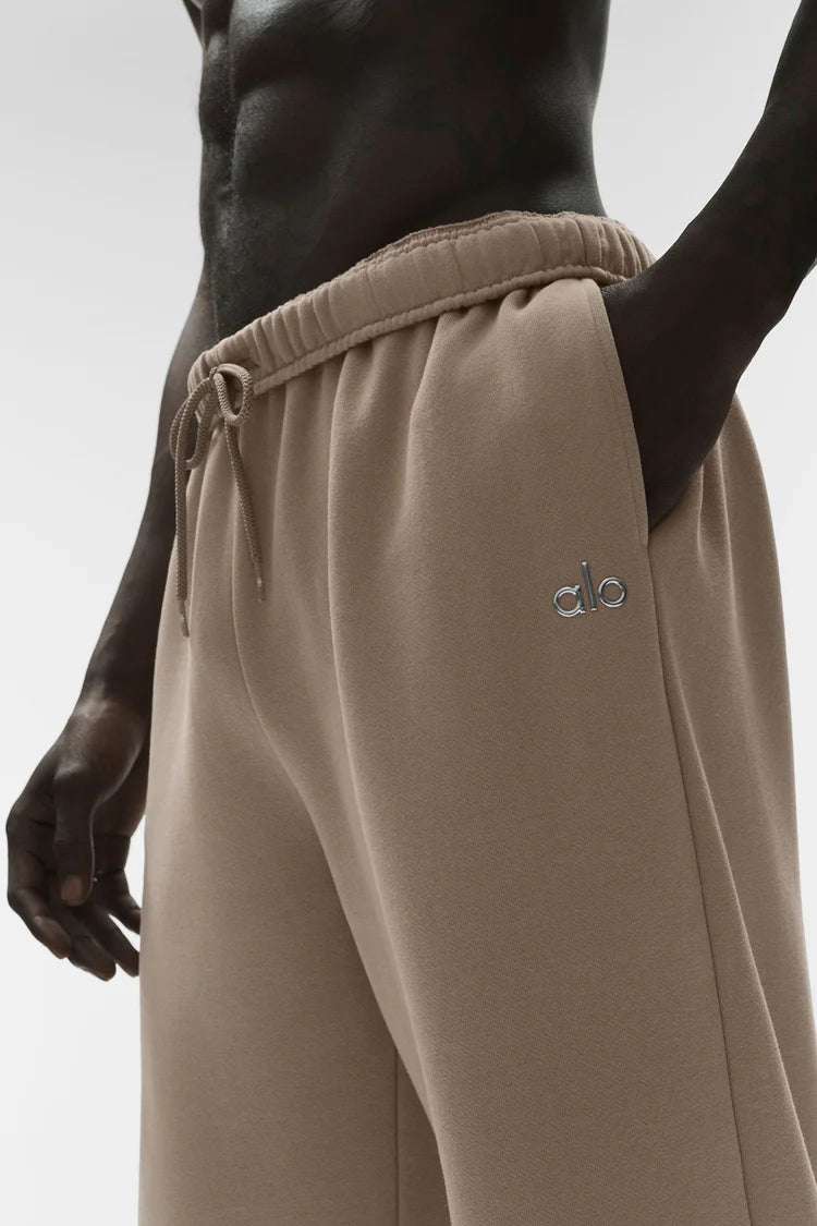 Alo Yoga - Accolade Straight Leg Sweatpant