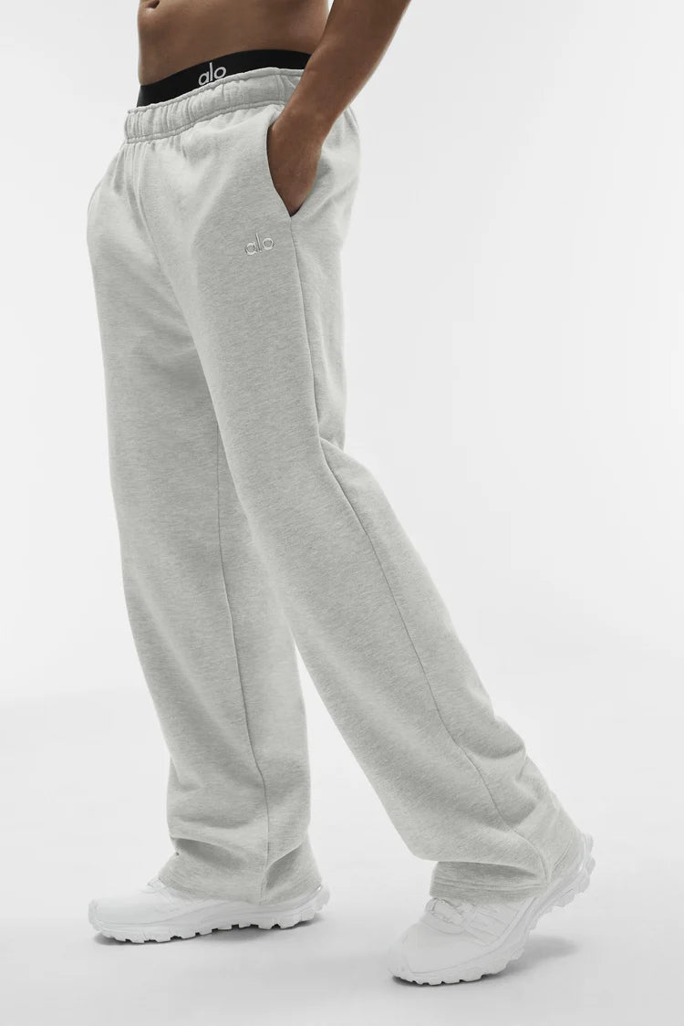 Alo Yoga - Accolade Straight Leg Sweatpant
