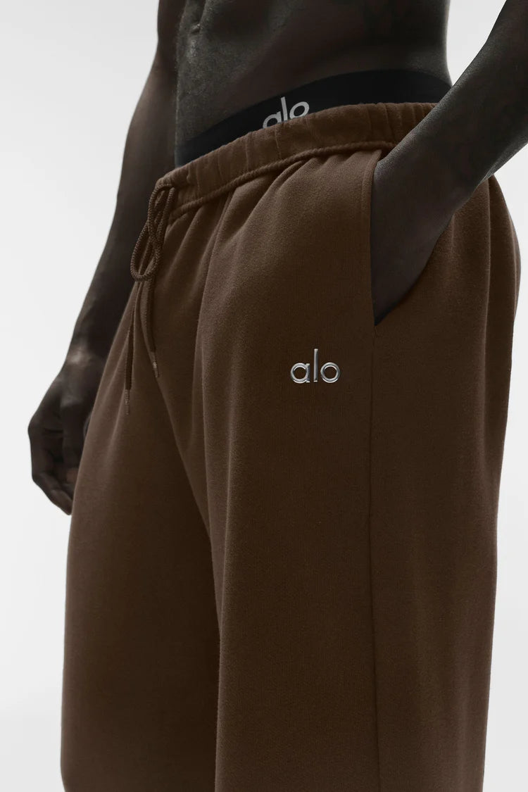 Alo Yoga - Accolade Straight Leg Sweatpant