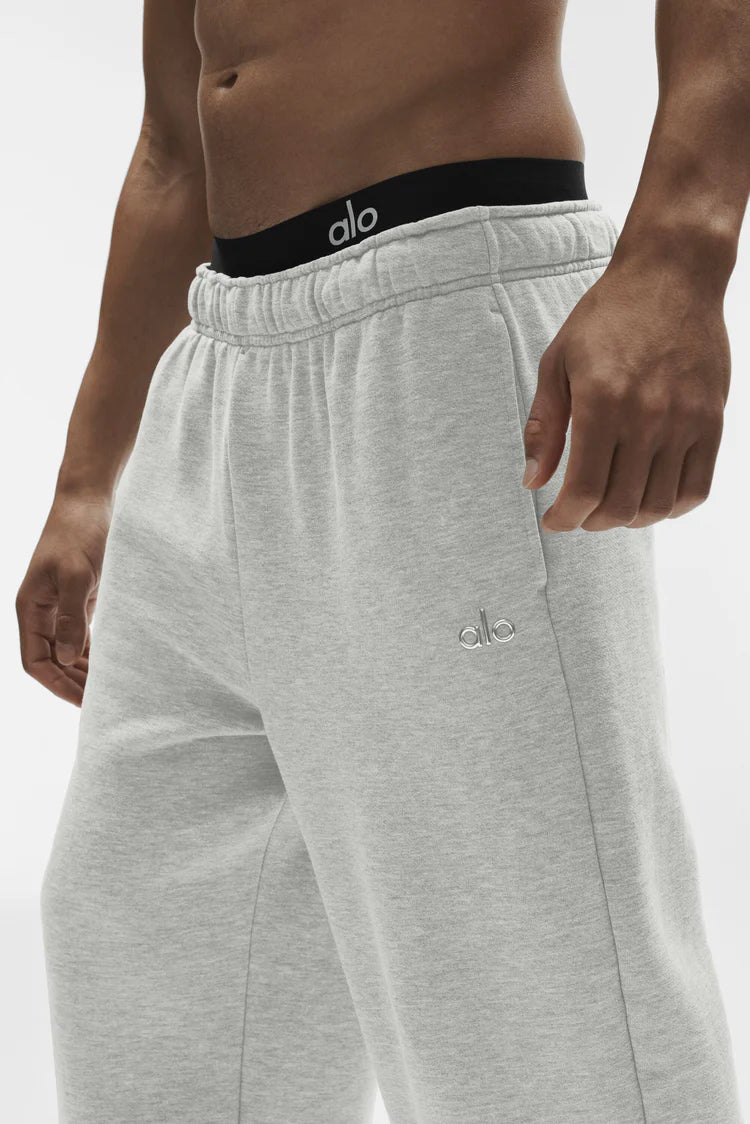 Alo Yoga - Accolade Straight Leg Sweatpant