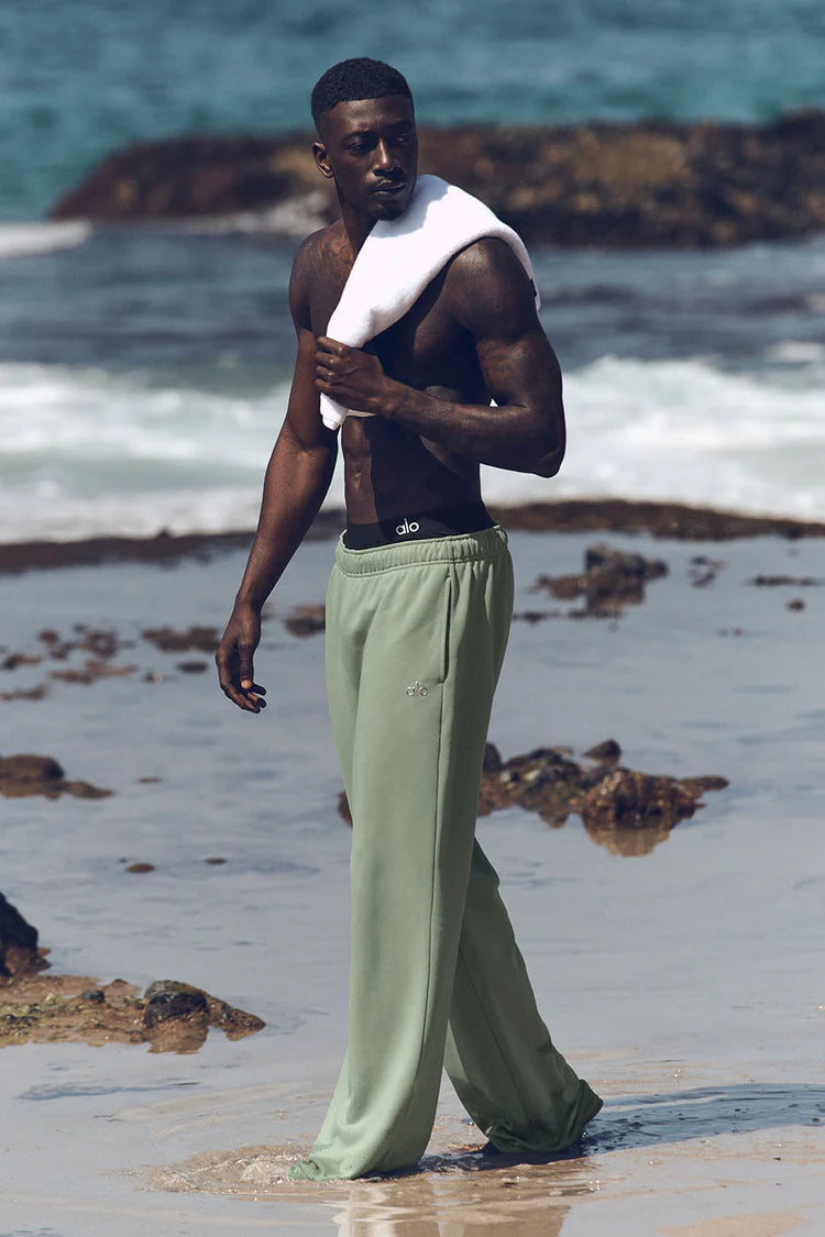 Alo Yoga - Accolade Straight Leg Sweatpant