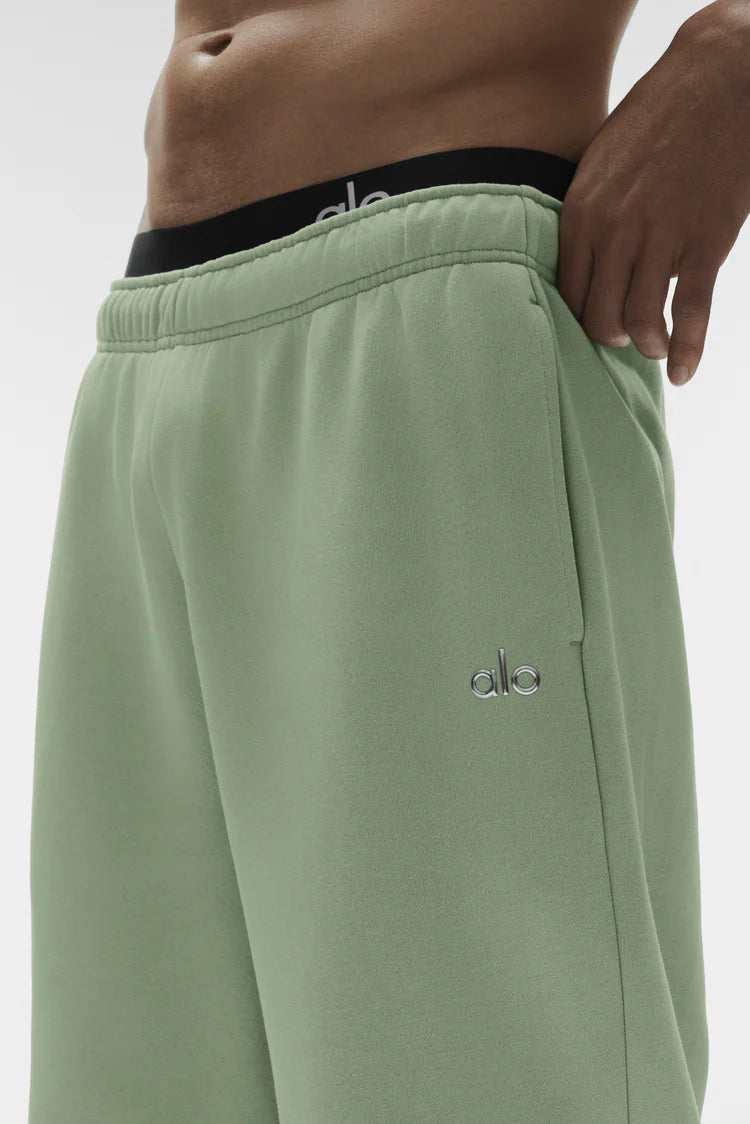 Alo Yoga - Accolade Straight Leg Sweatpant