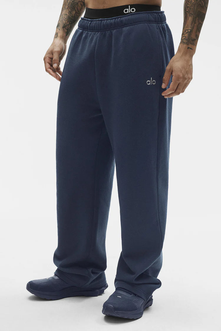 Alo Yoga - Accolade Straight Leg Sweatpant