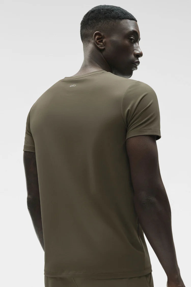 Alo Yoga - Conquer Reform Crewneck Short Sleeve