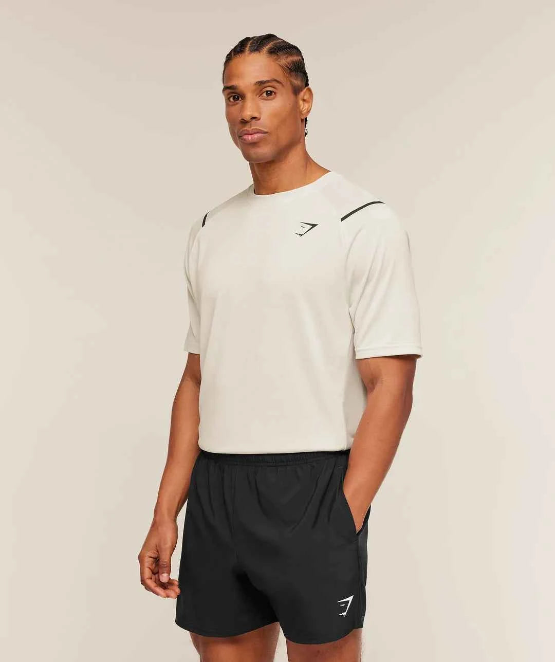 GYMSHARK - Arrival Contrast T-Shirt IMMEDIATE