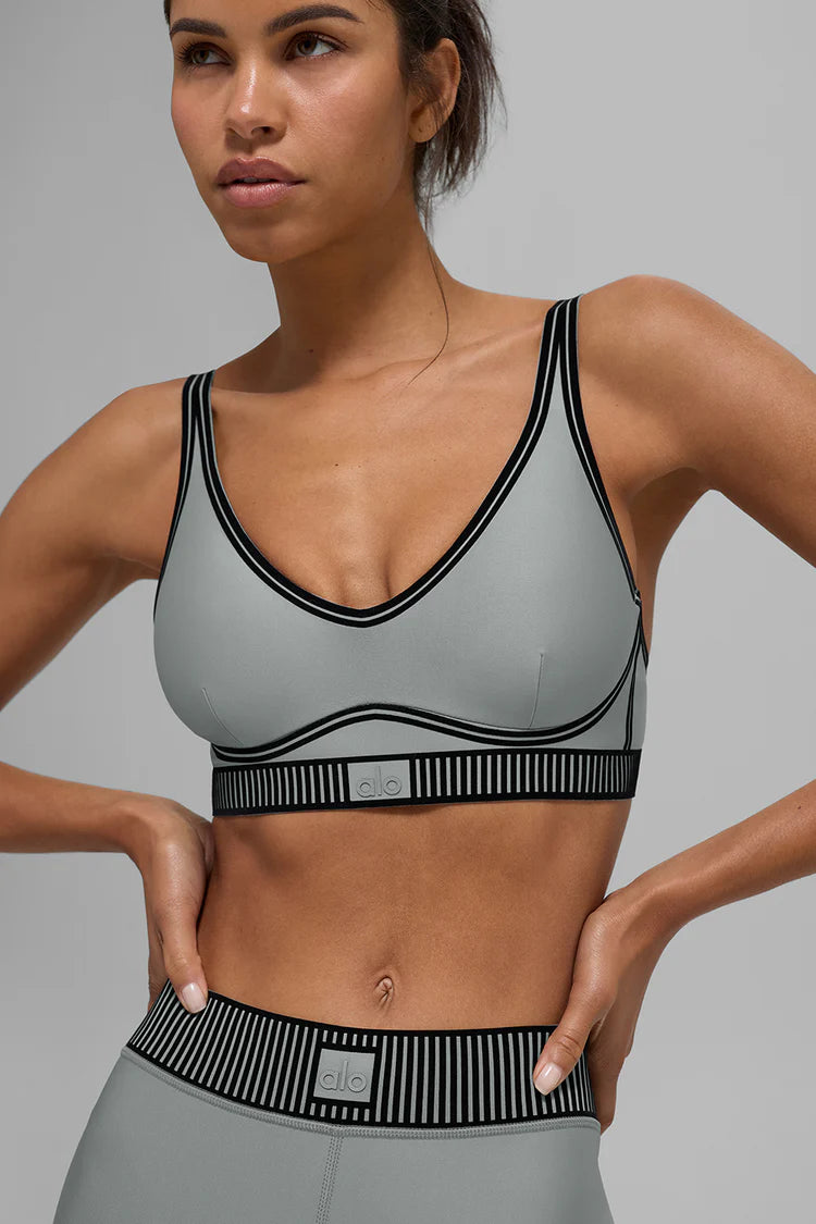 Alo Yoga - Airlift Line Up Bra