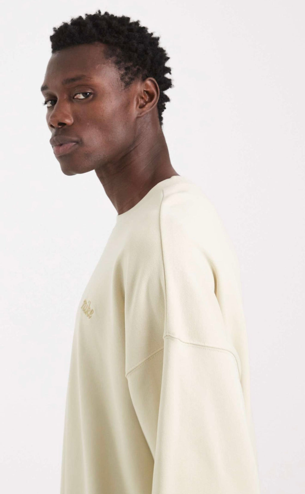 Nike - Essential Crewneck Sweatshirt IMMEDIATE