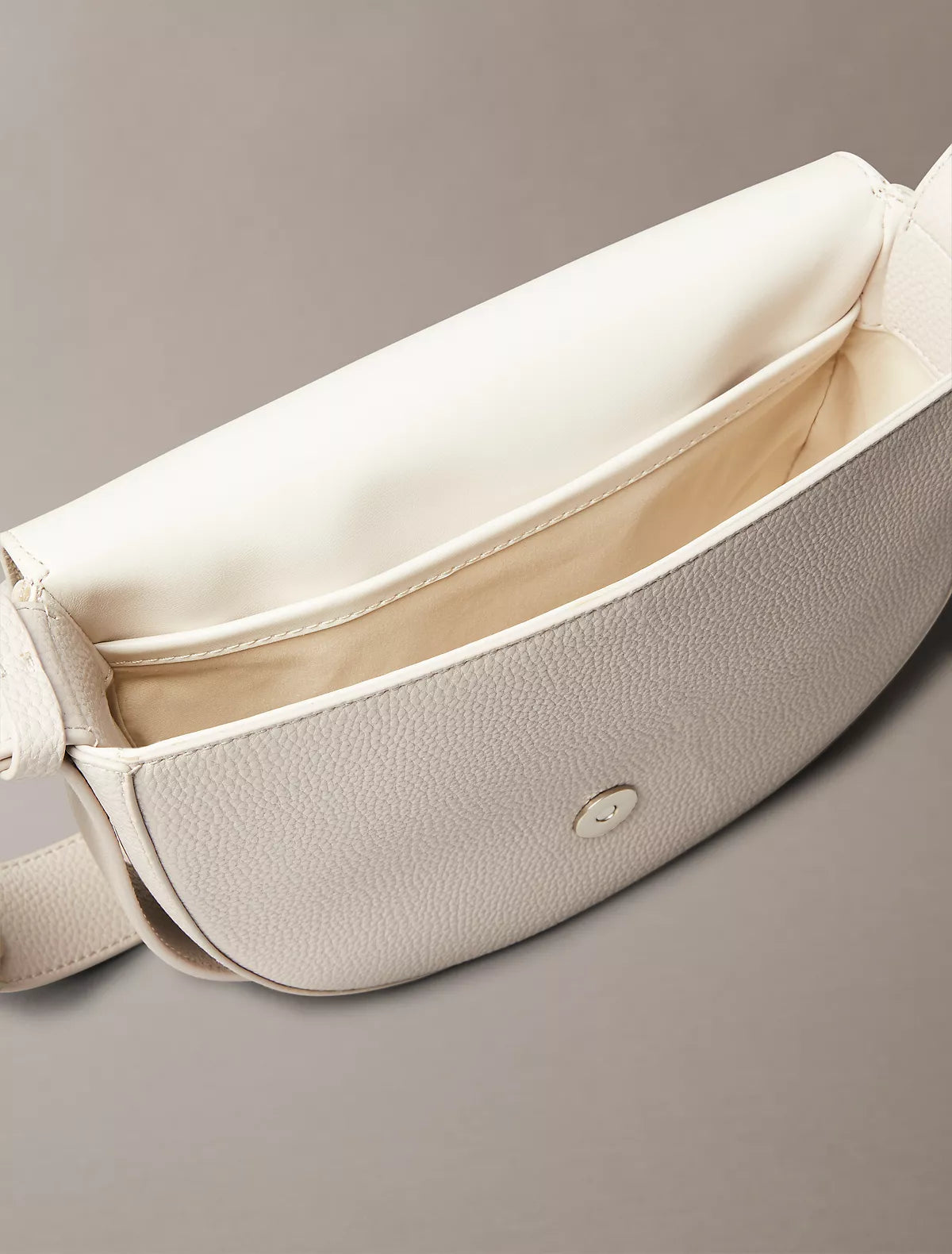 Calvin Klein - Archive Hardware Saddle Bag