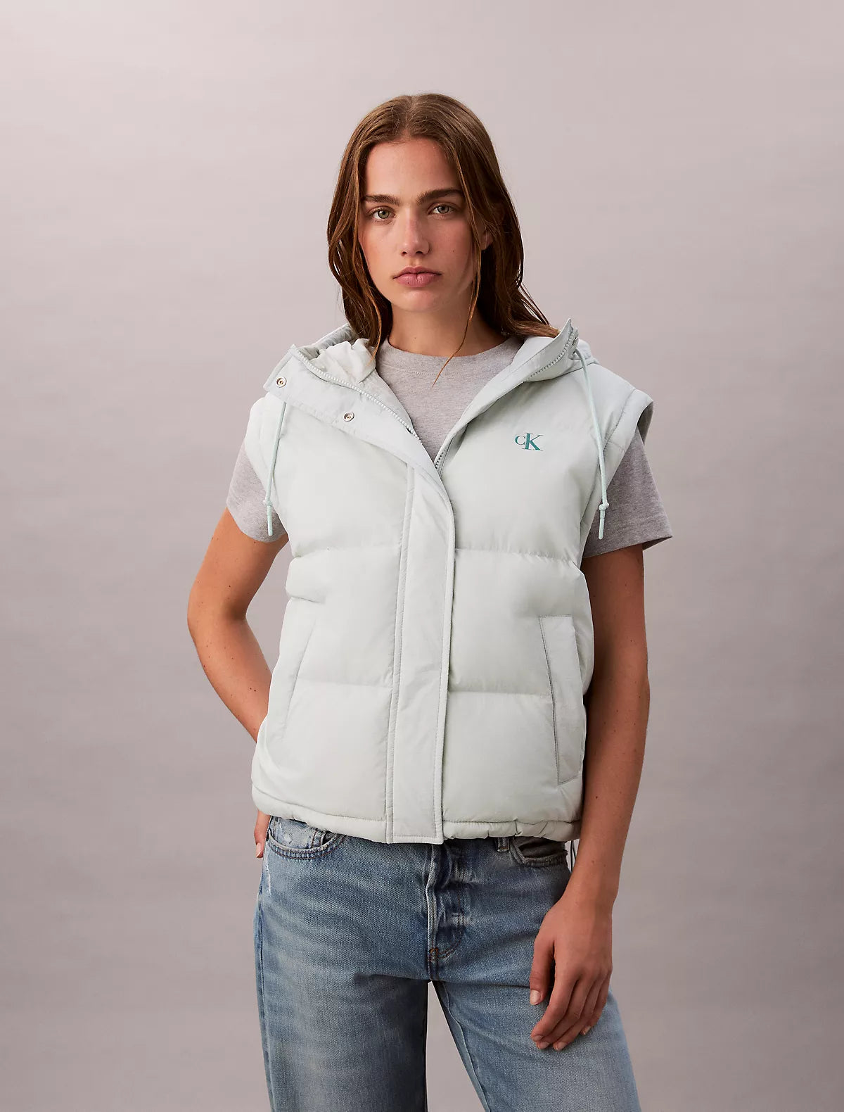 Calvin Klein - Crinkle Nylon Detachable Sleeve Puffer Jacket
