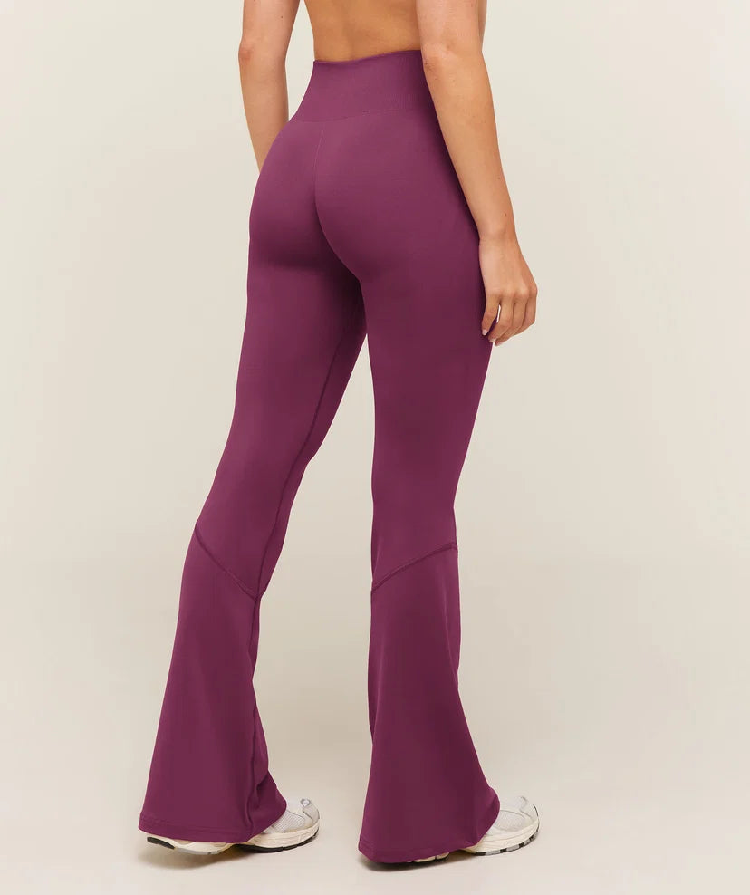 GYMSHARK - Everyday Seamless Flared Leggings Regular