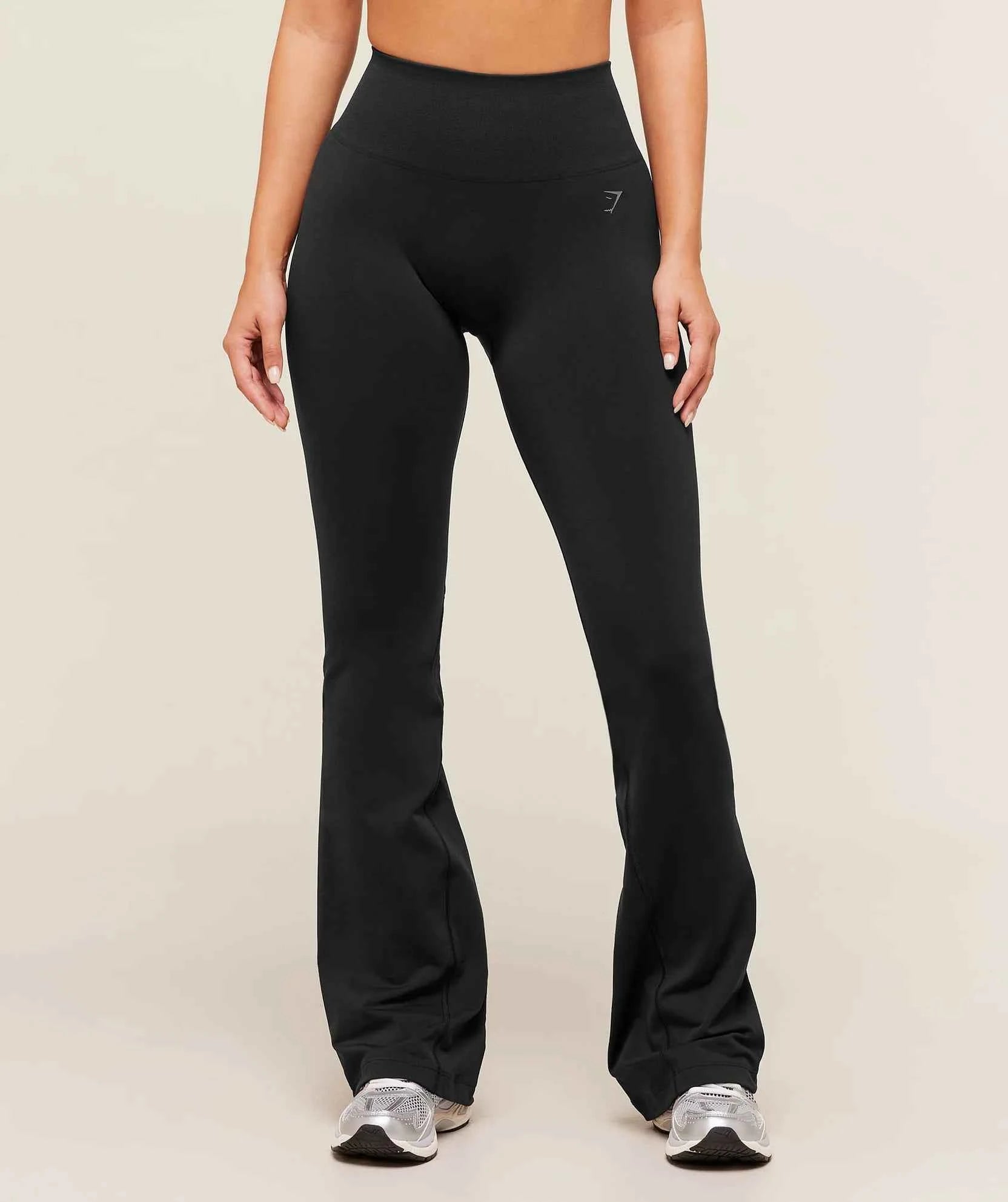 GYMSHARK - Soft Sculpt Flared Leggings