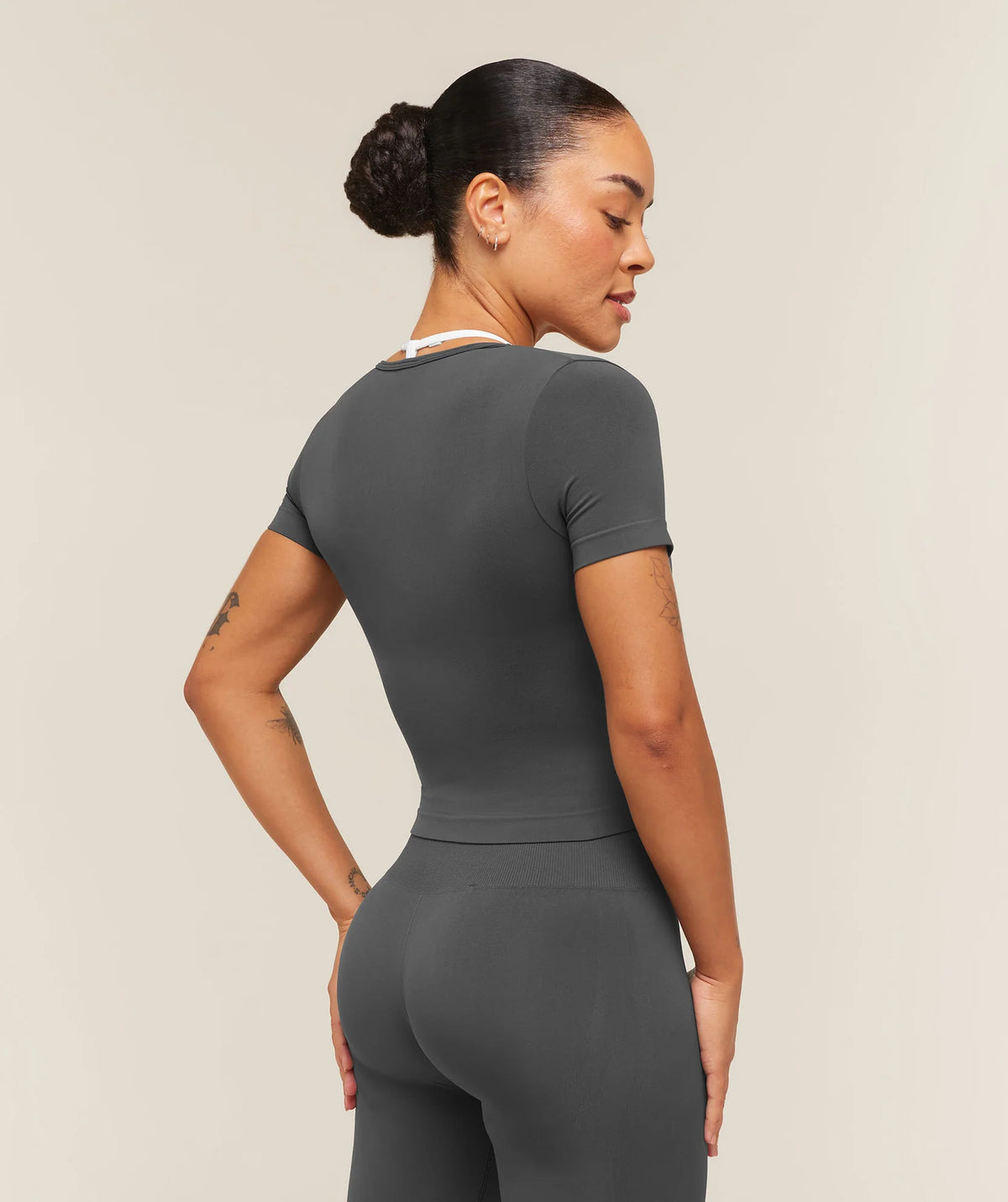 GYMSHARK - Everyday Seamless Tight Fit Crew Neck Tee