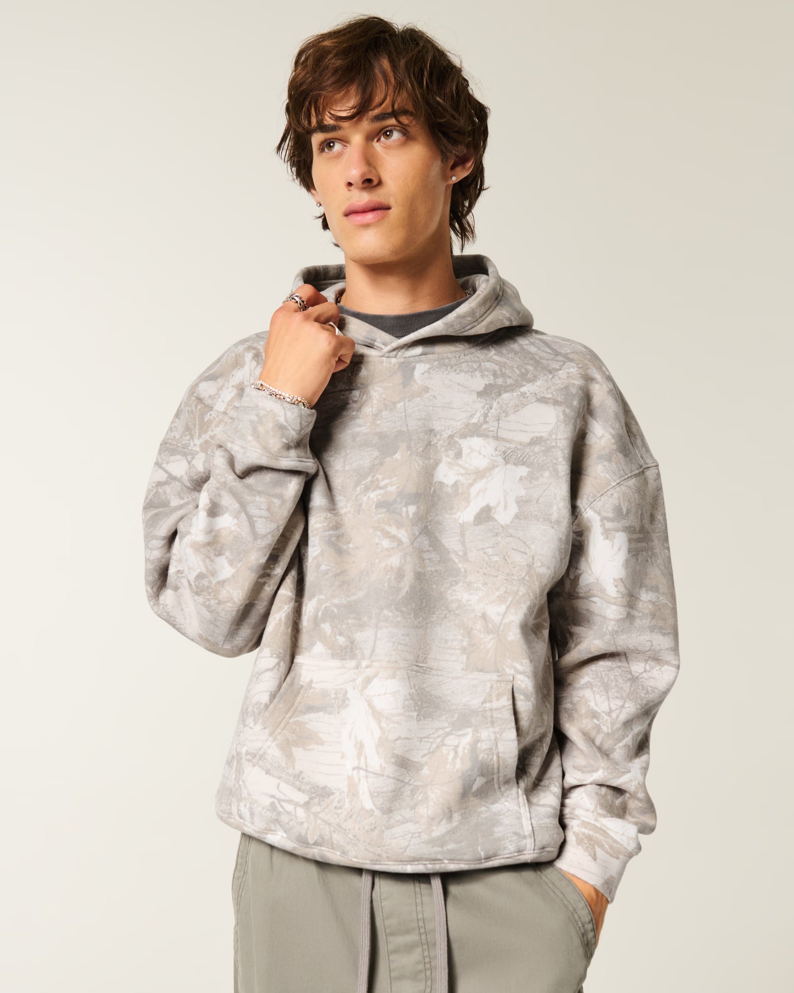 Hollister - Boxy Logo Hoodie