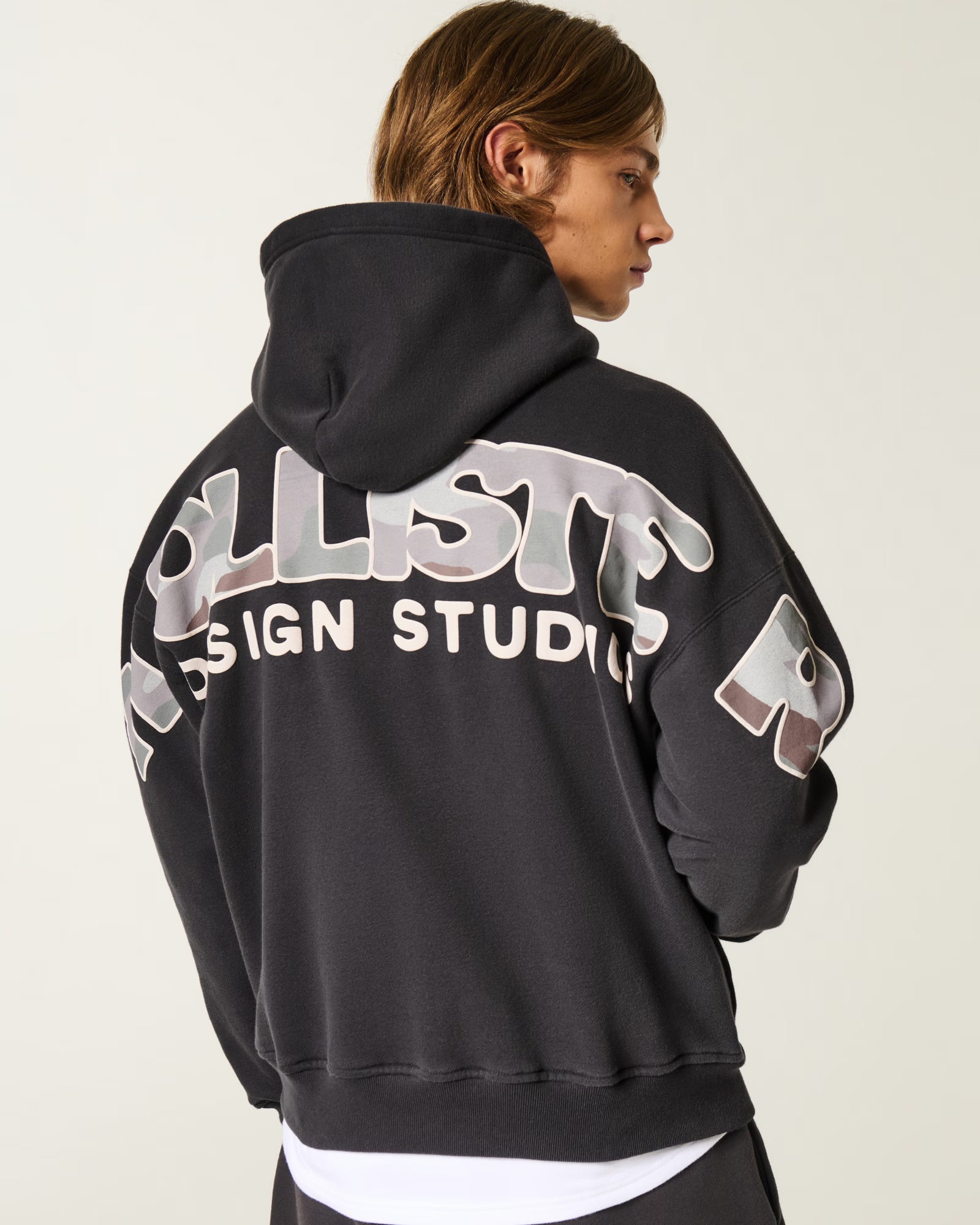 Hollister - Boxy Logo Graphic Hoodie IMM4DIATE