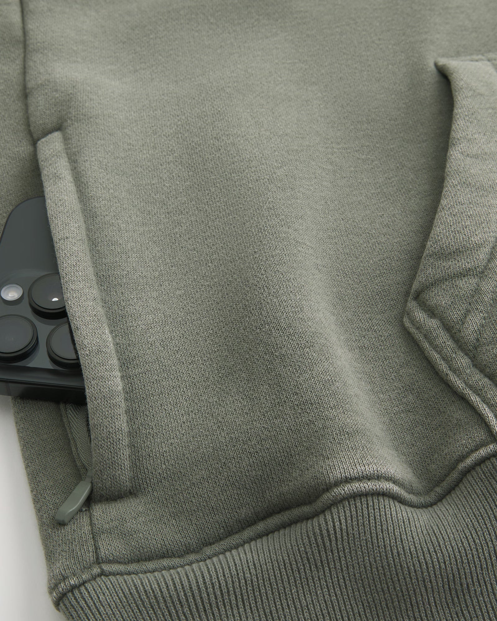 Hollister - Hollister Feel Good Boxy Washed Hoodie IMMEDIATE