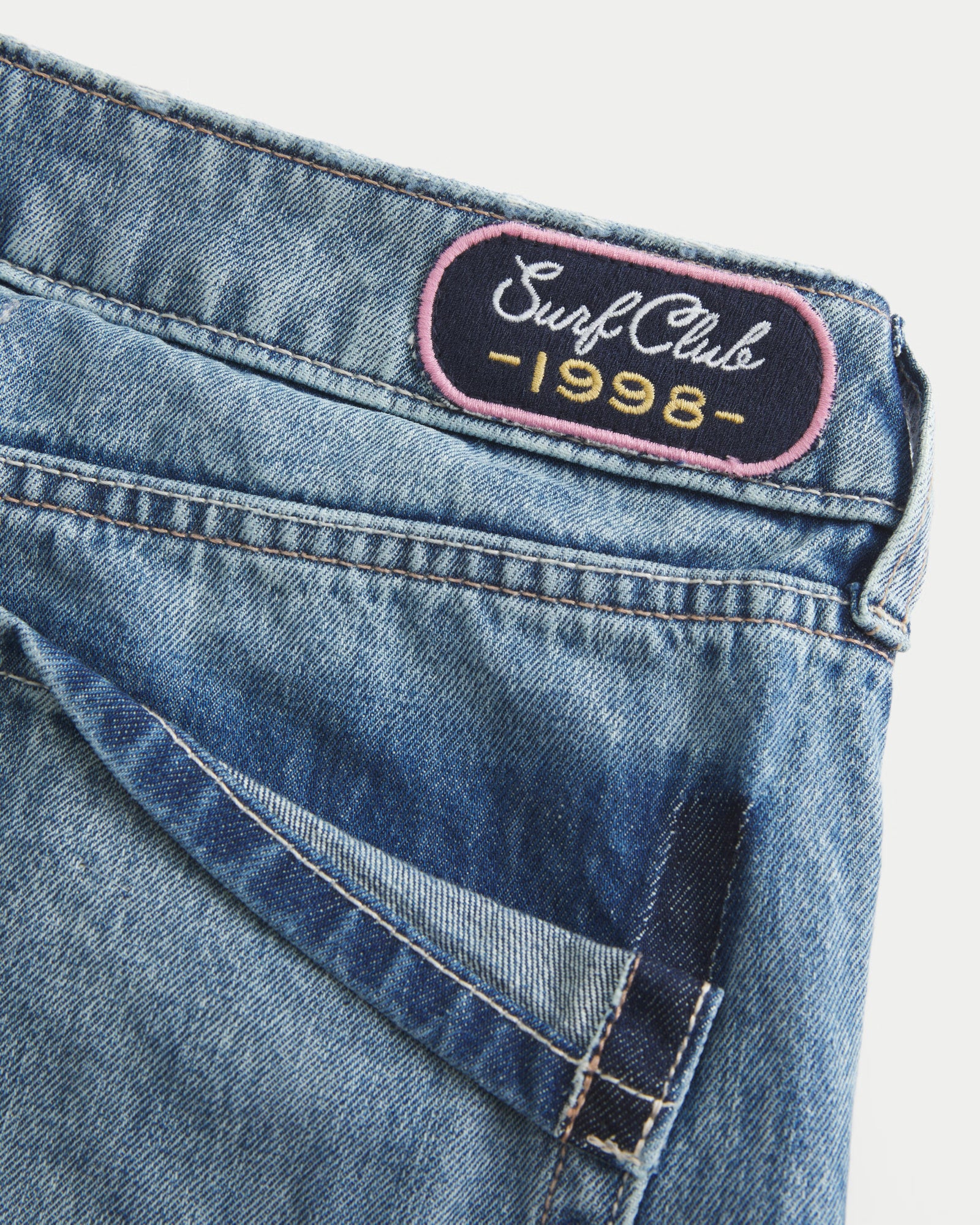 Hollister - Low-Rise Baggy Jeans