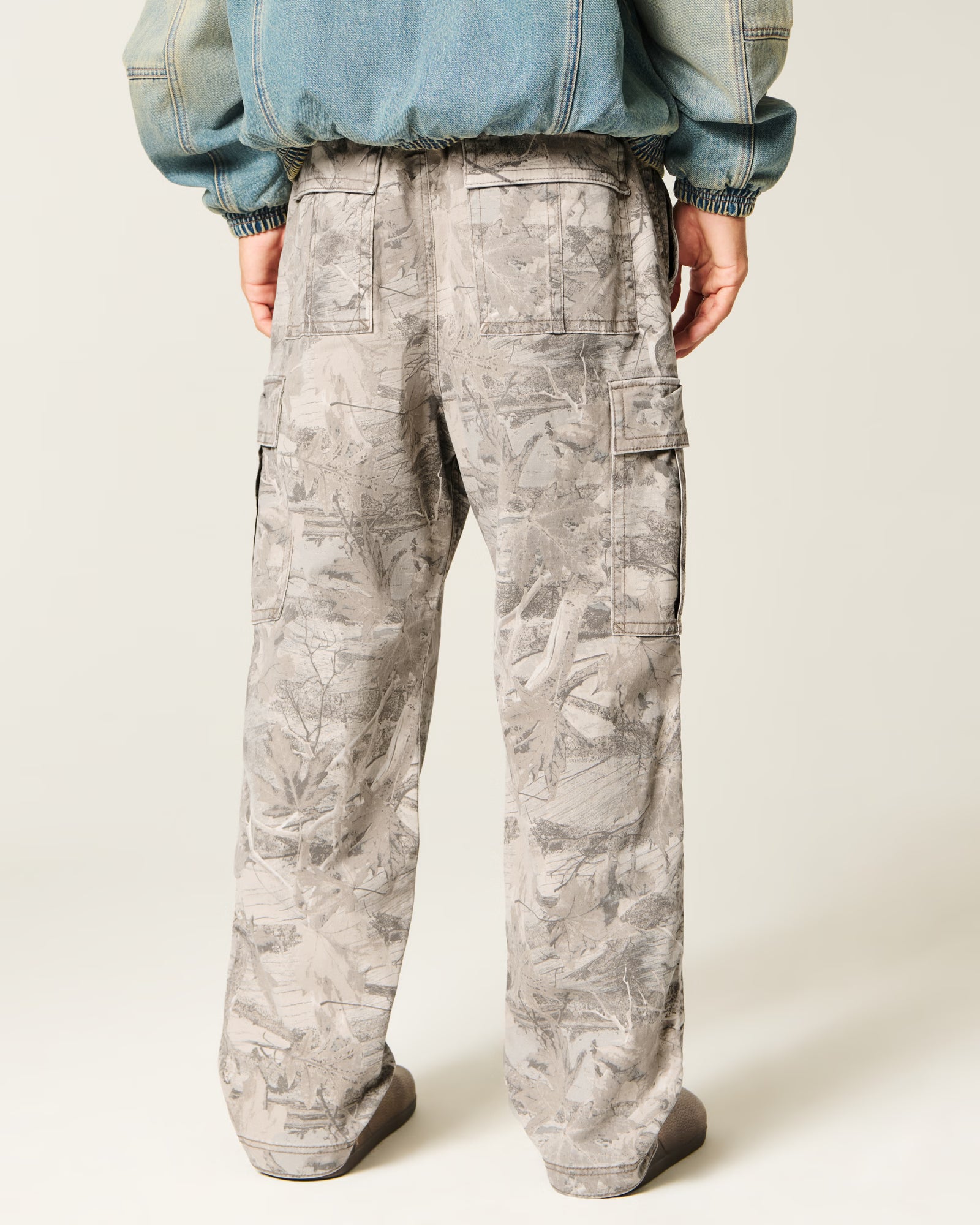 Hollister - Baggy Cargo Pants