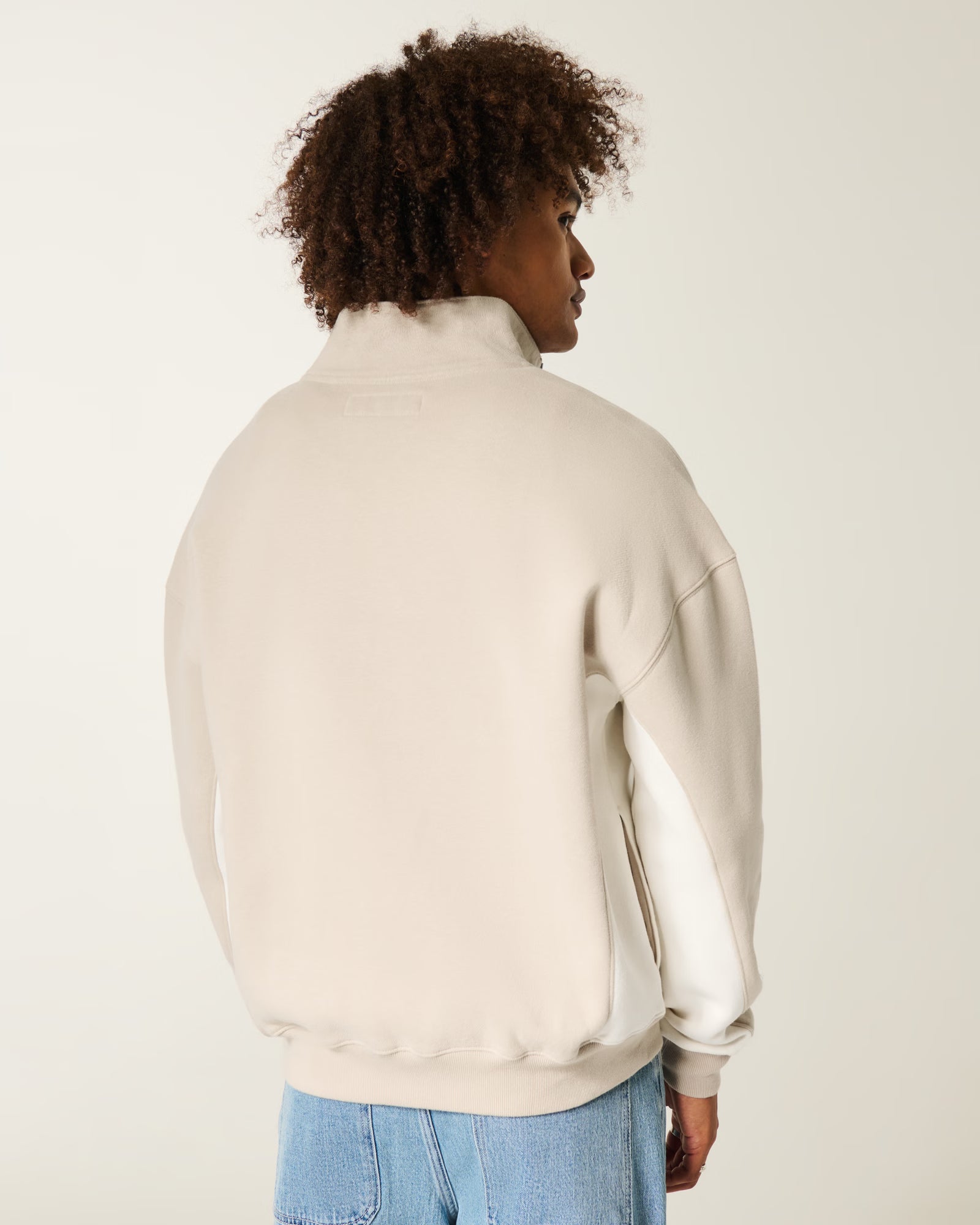 Hollister - Boxy Logo Quarter-Zip Sweatshirt