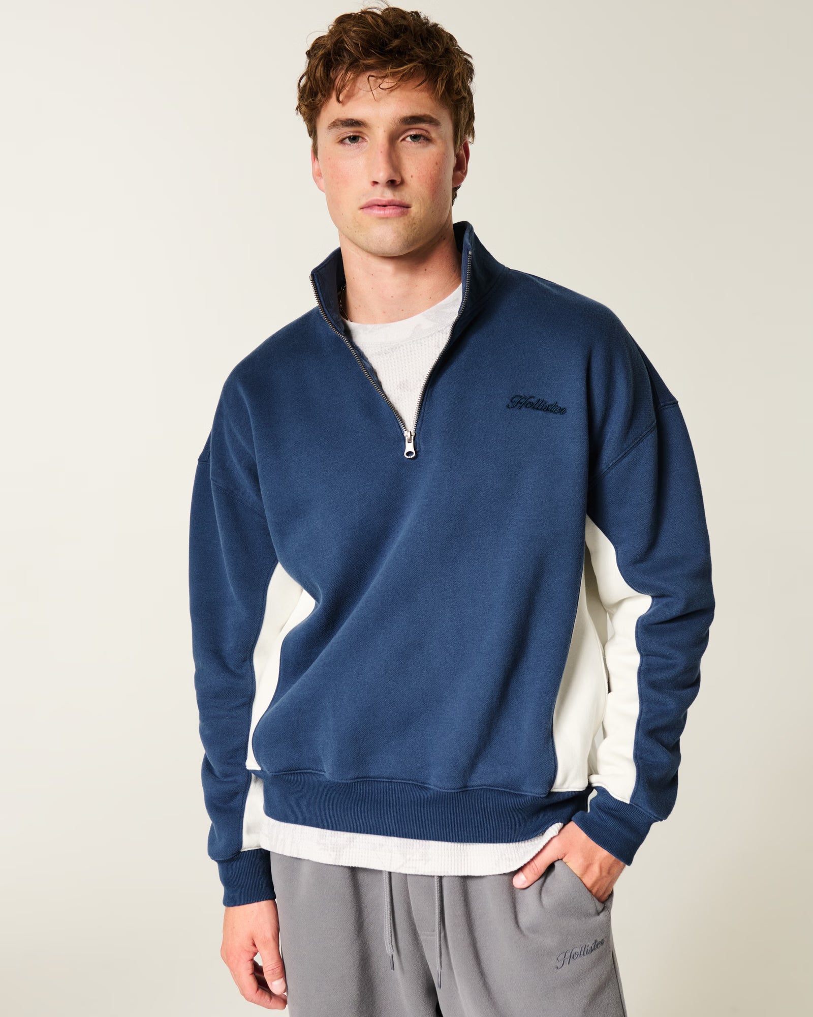 Hollister - Boxy Logo Quarter-Zip Sweatshirt