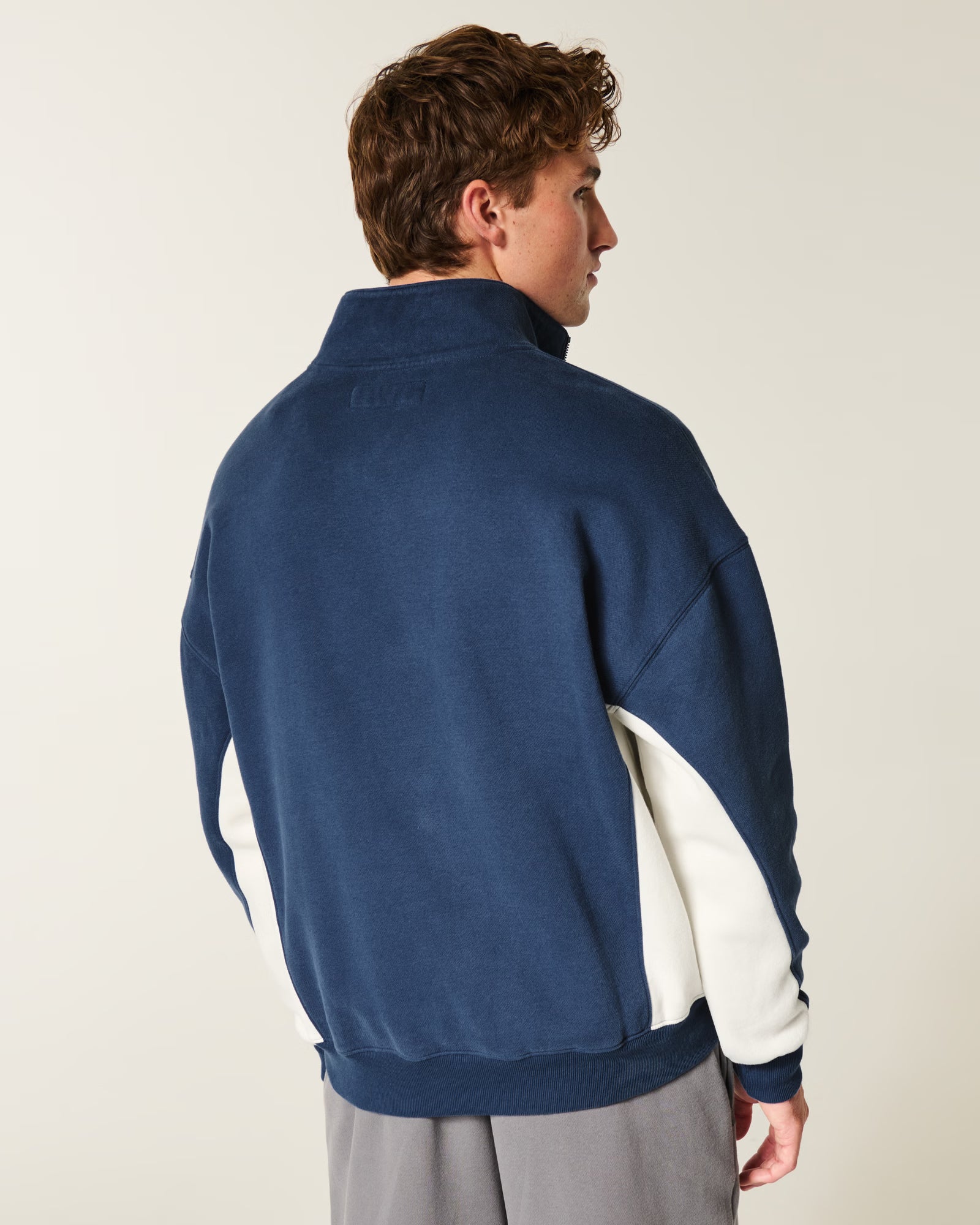 Hollister - Boxy Logo Quarter-Zip Sweatshirt