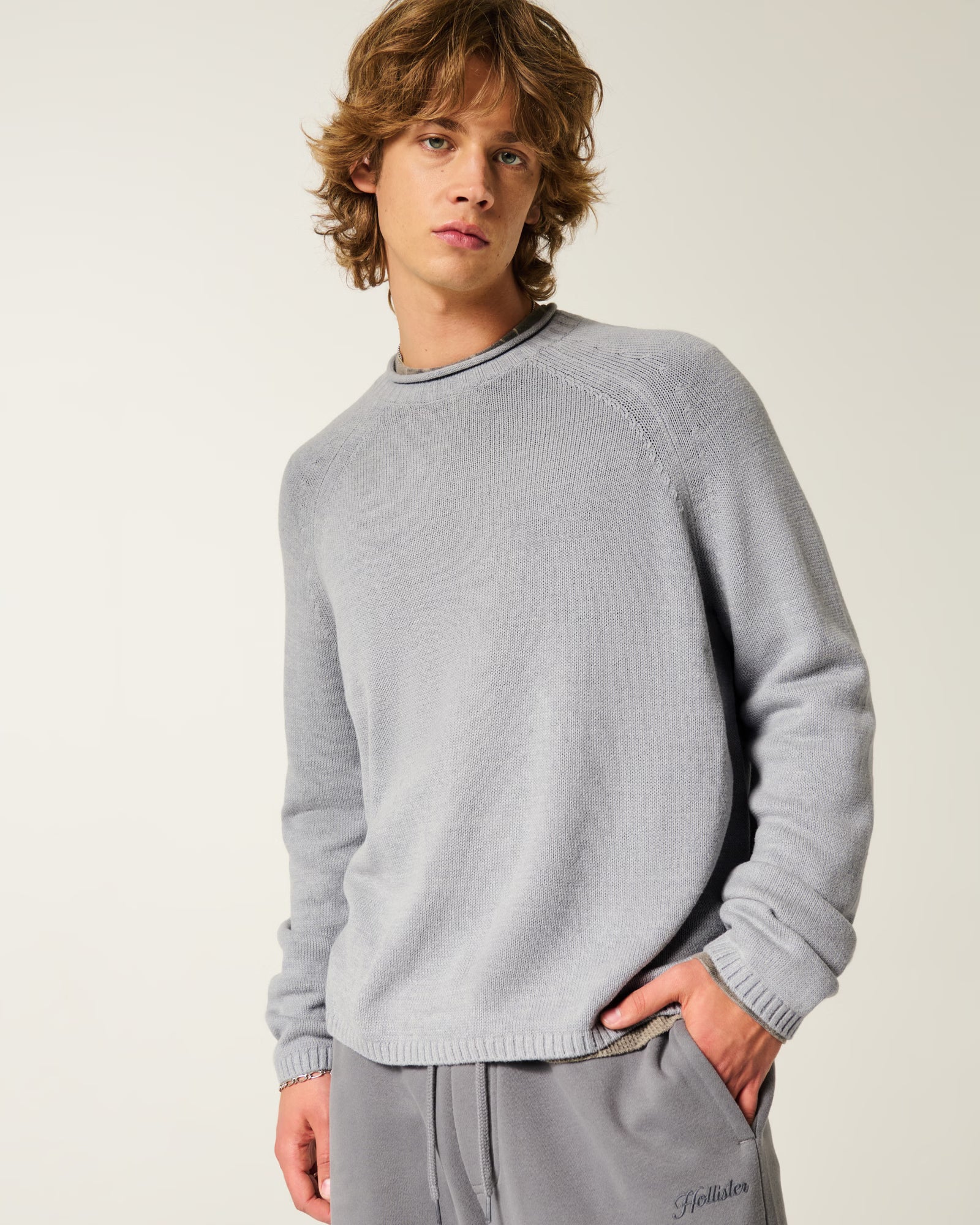Hollister - Boxy Roll-Neck Crew Sweater