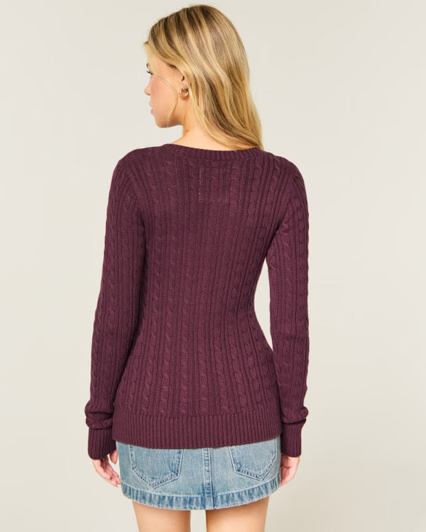 Hollister - Ivy Cable-Knit V-Neck Sweater