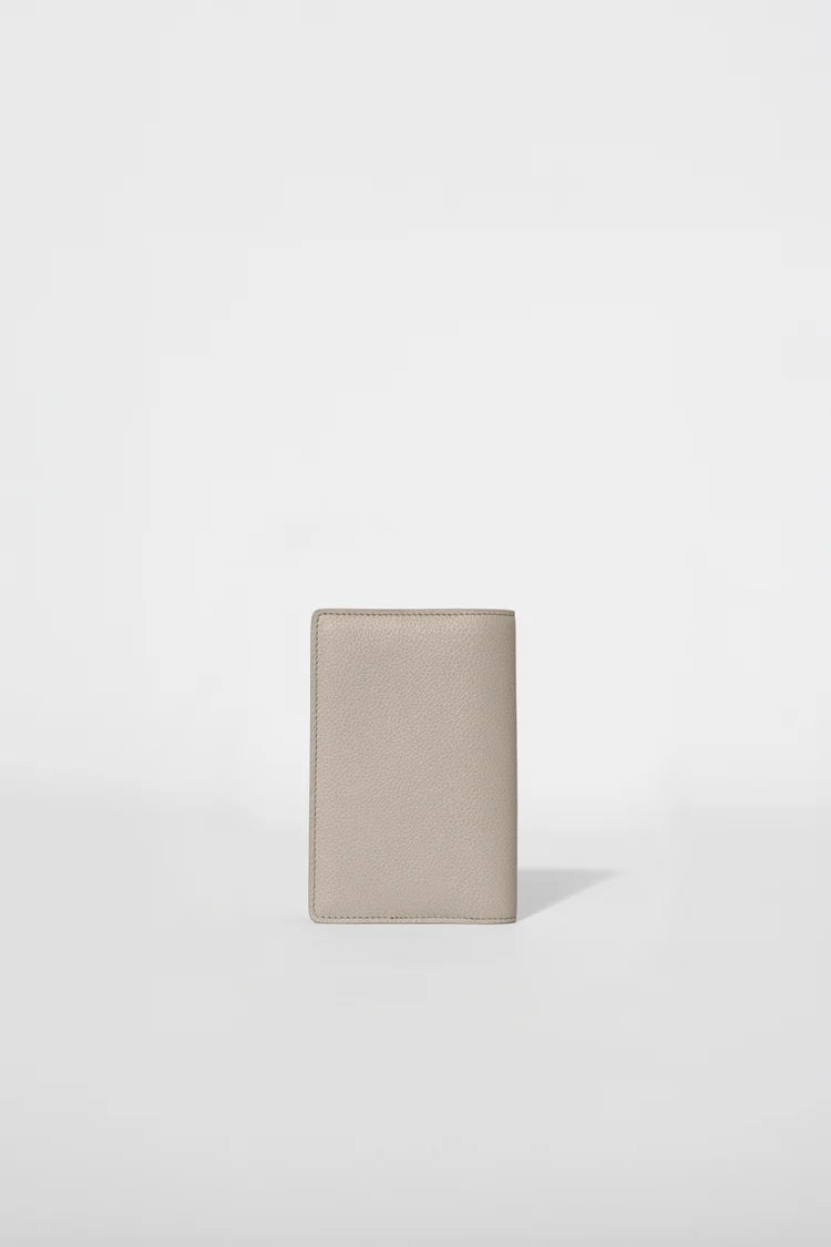 Alo Yoga - Passport Cover