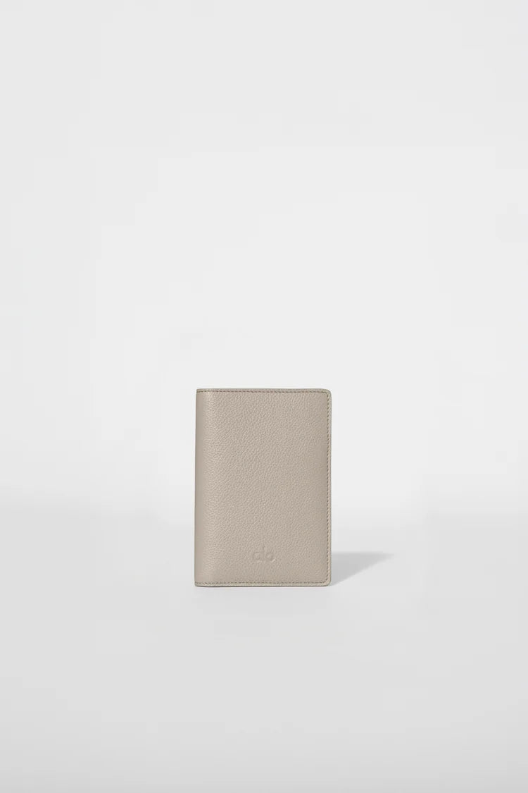 Alo Yoga - Passport Cover