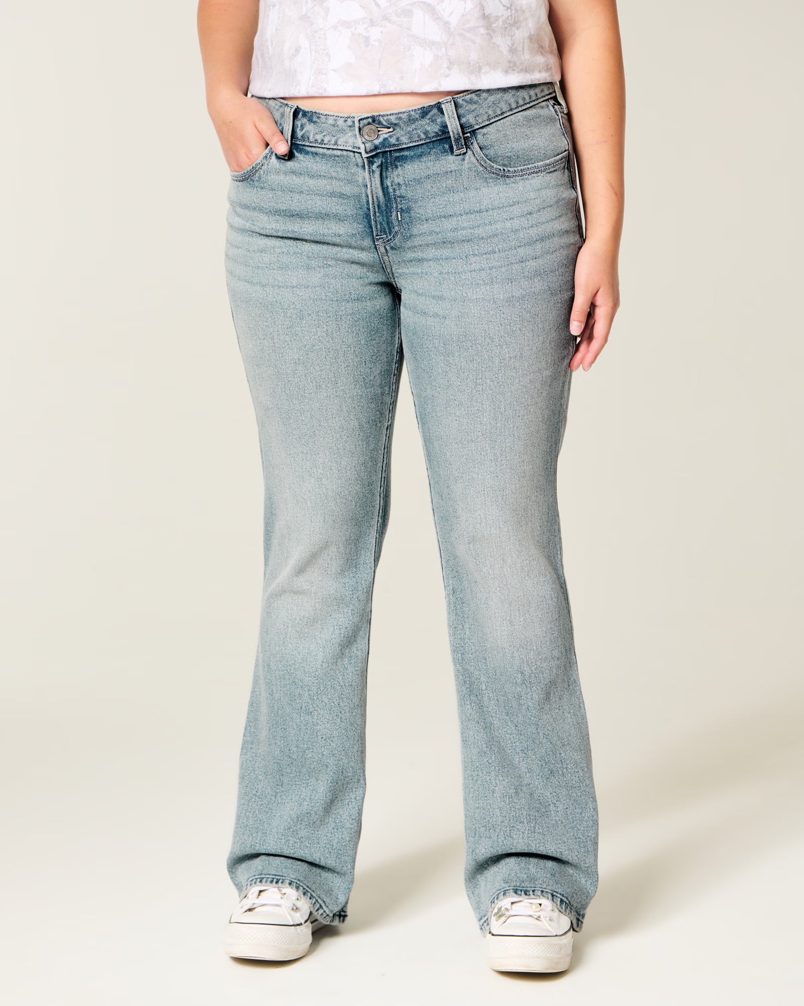 Hollister - Low-Rise Bootcut Jeans