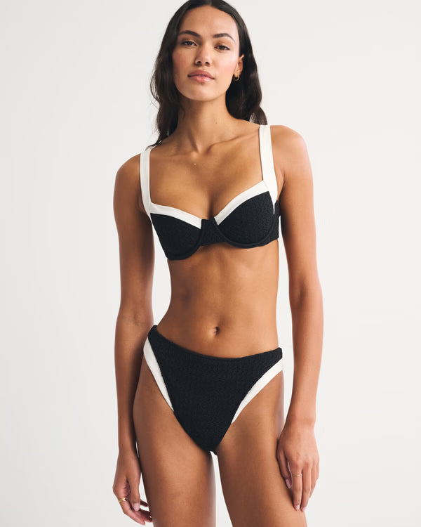 Abercrombie & Fitch - Mid Rise High-Leg Moderate Bottom