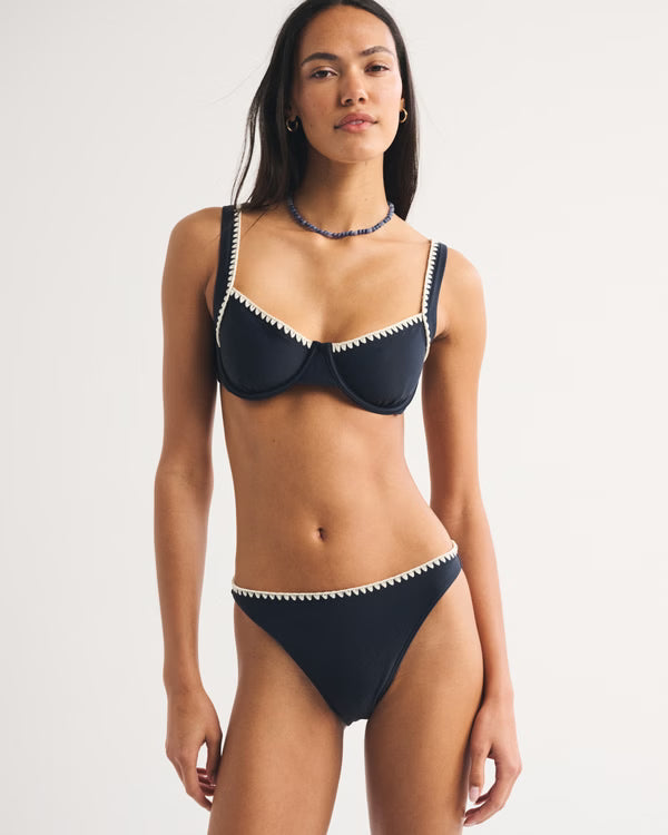 Abercrombie & Fitch - Mid Rise High-Leg Moderate Bottom