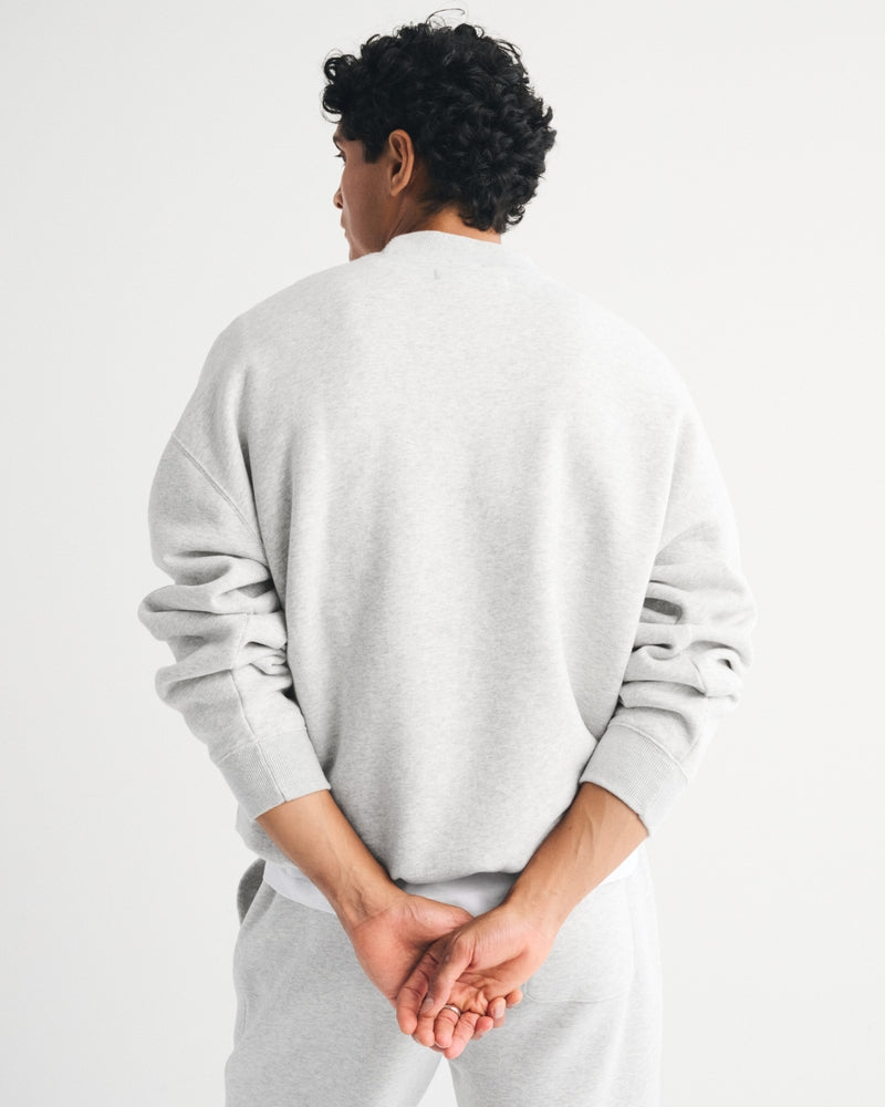 Abercrombie & Fitch - Essential Crew Sweatshirt