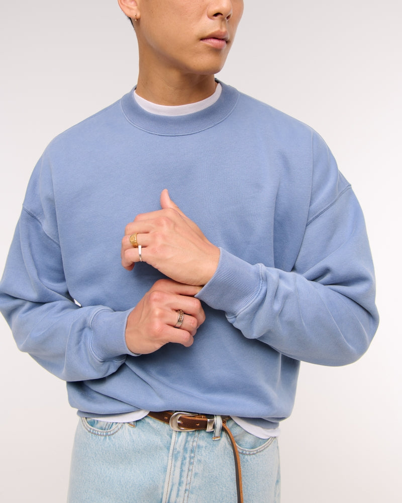 Abercrombie & Fitch - Essential Crew Sweatshirt