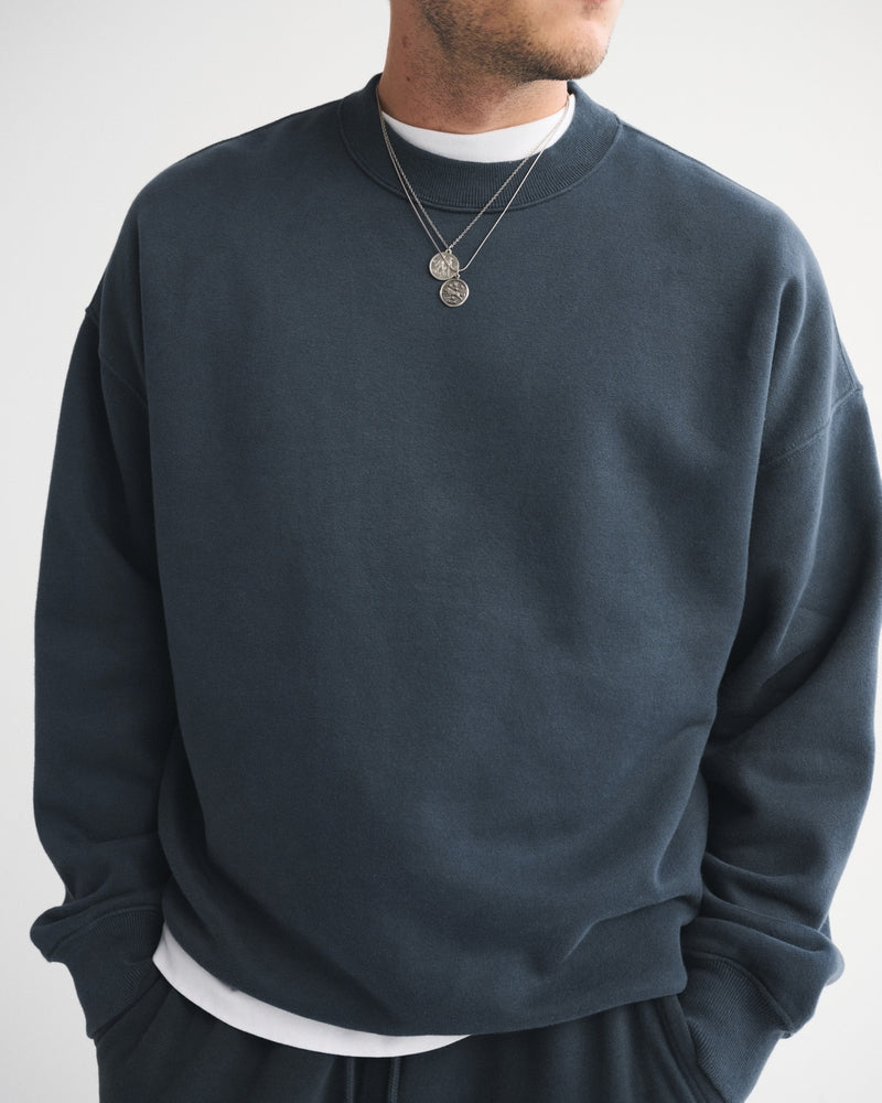Abercrombie & Fitch - Essential Crew Sweatshirt
