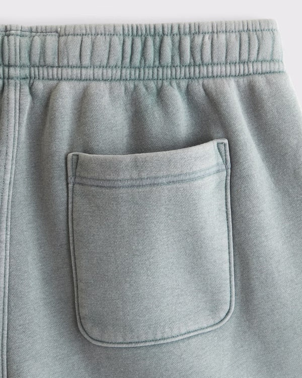 Abercrombie & Fitch - Essential Short
