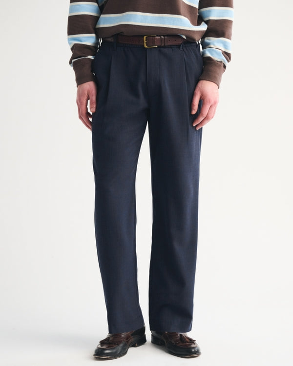 Abercrombie & Fitch - Relaxed Straight Pleated Hybrid Waist Trouser