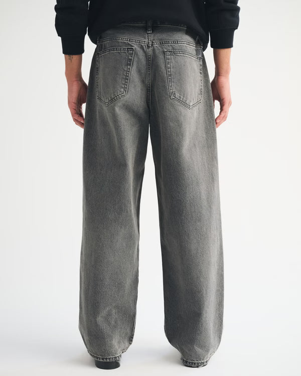 Abercrombie & Fitch - Ultra Baggy Jeans