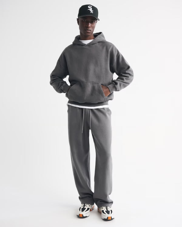 Abercrombie & Fitch - Essential Baggy Open-Hem Sweatpant