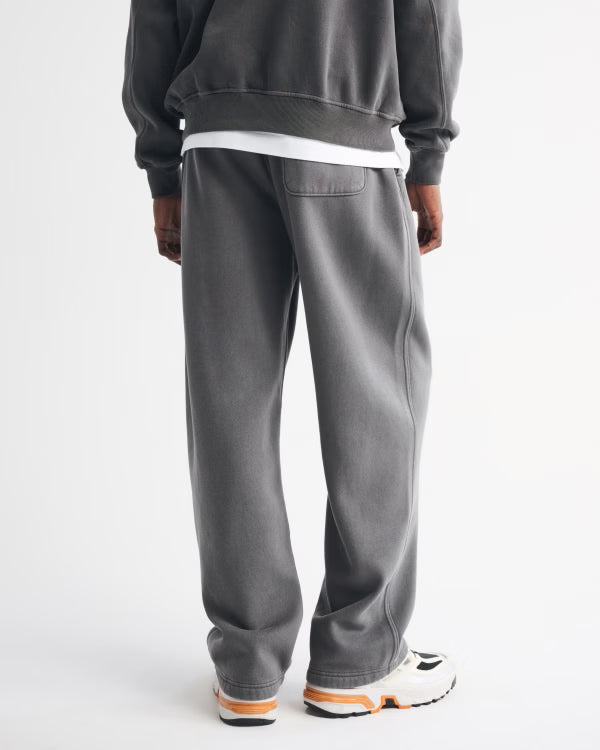 Abercrombie & Fitch - Essential Baggy Open-Hem Sweatpant