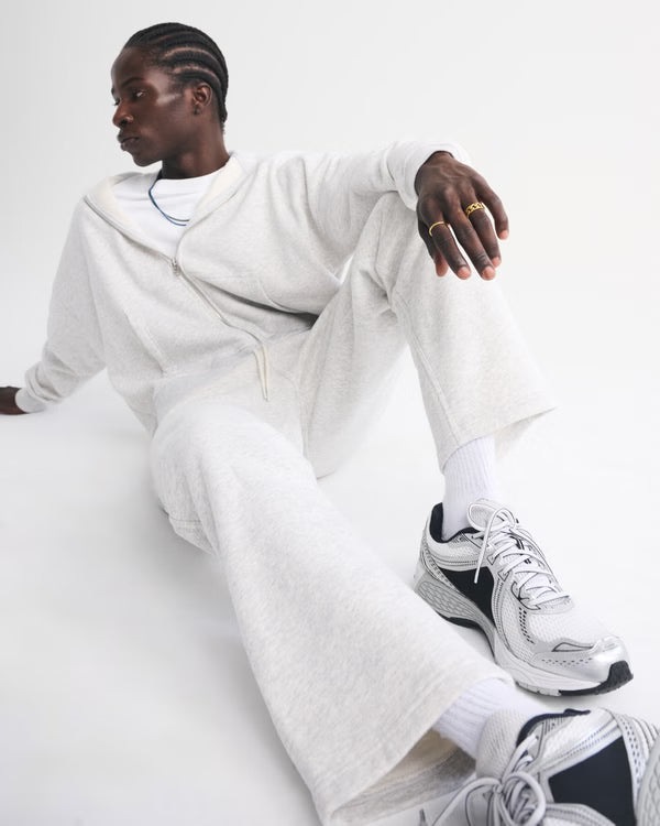 Abercrombie & Fitch - Essential Straight Open-Hem Sweatpant